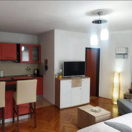 Apartment With Wifi Supetar, Brac - 23901 Supetar