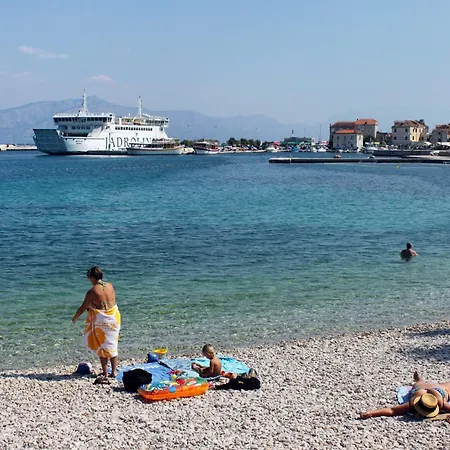 公寓 With Wifi Supetar, Brac - 23901 *
